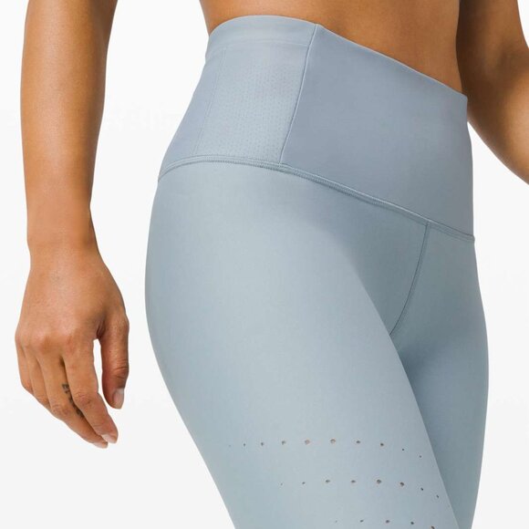 Lululemon zoned in tight with envelope pockets 27" - Picture 3 of 11